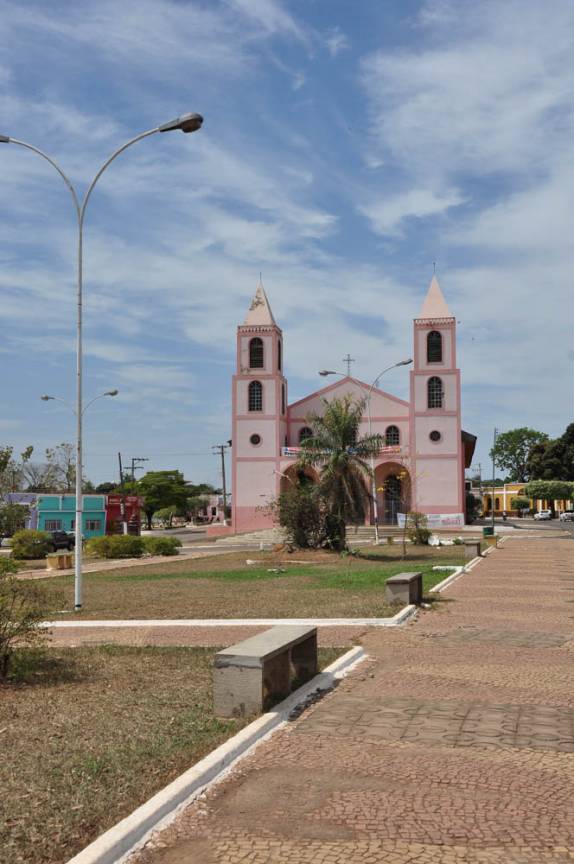 Igreja matriz de Poconé, no início da rodovia transpantaneira, no Mato Grosso